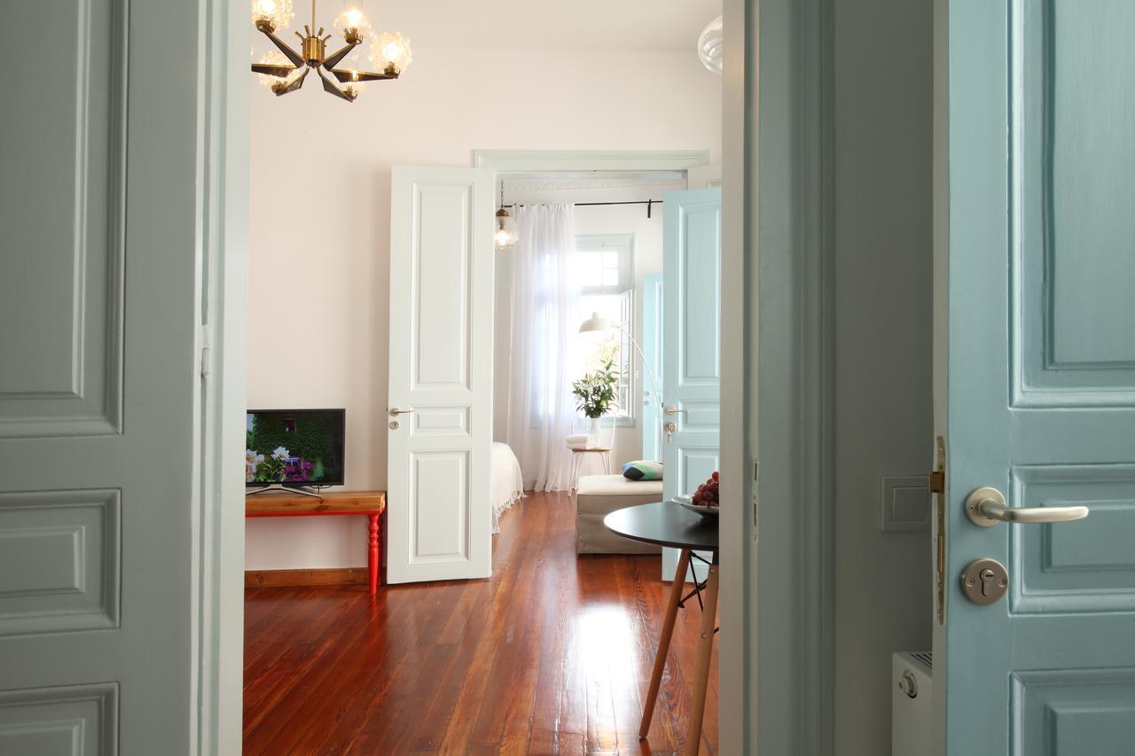 Live In Athens, Thiseio Historic House Екстериор снимка